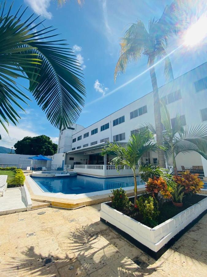 Hotel Mall Santana Del Rio 拉多拉达 外观 照片