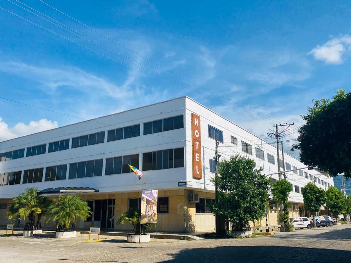 Hotel Mall Santana Del Rio 拉多拉达 外观 照片
