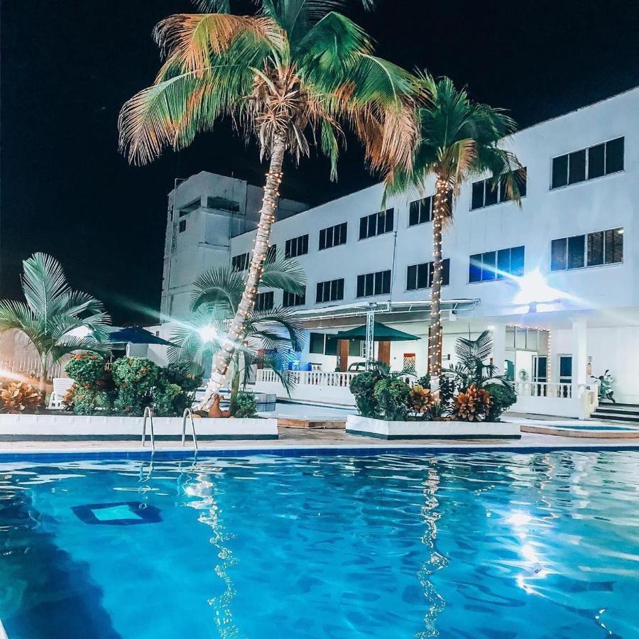 Hotel Mall Santana Del Rio 拉多拉达 外观 照片