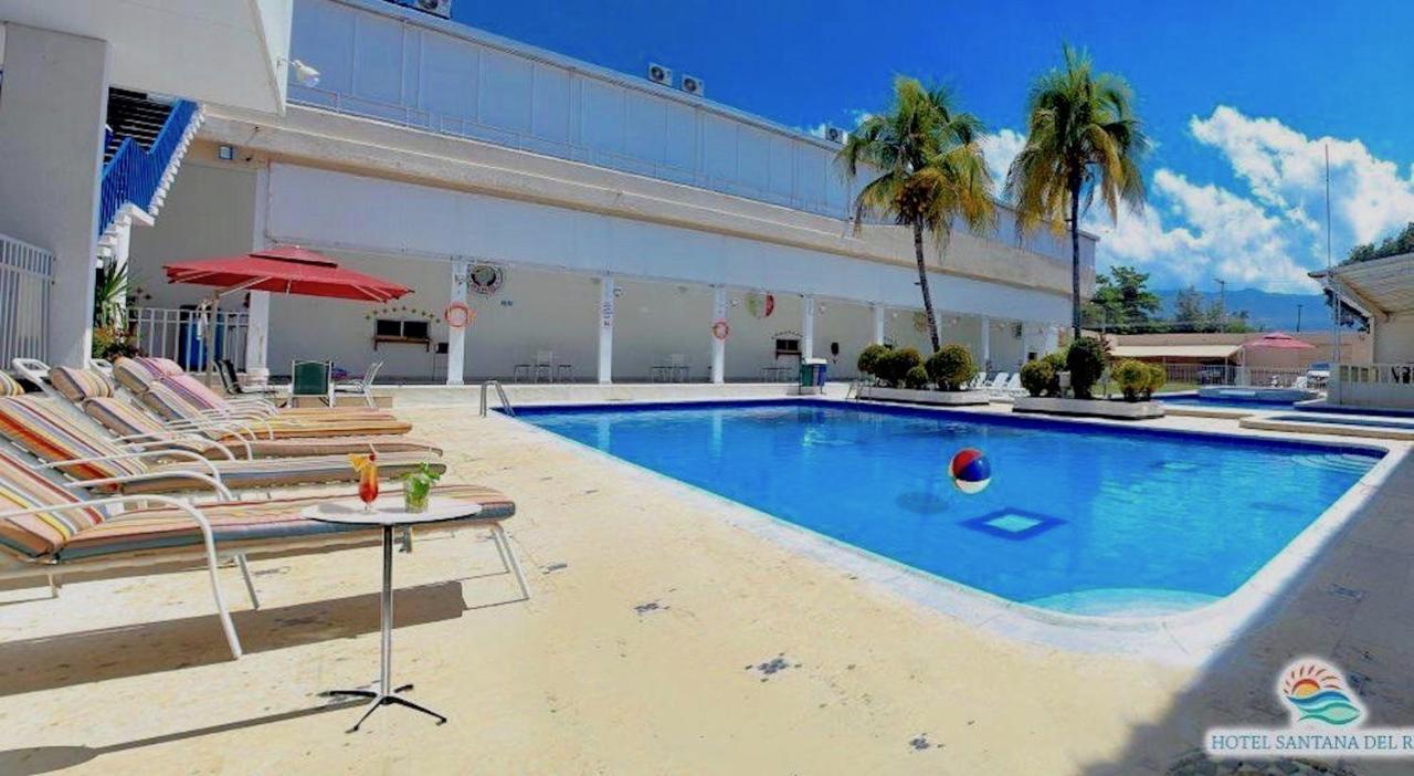Hotel Mall Santana Del Rio 拉多拉达 外观 照片